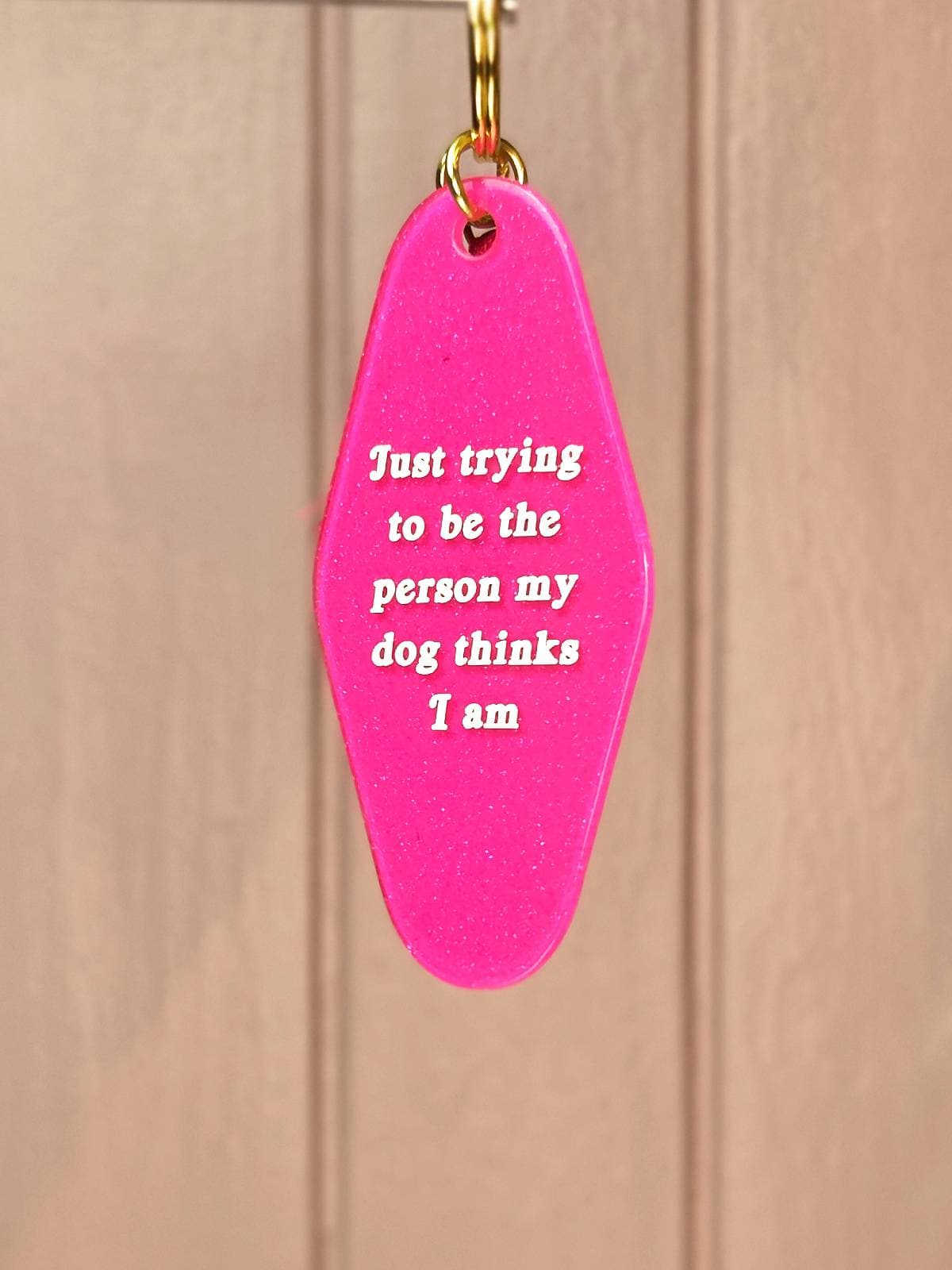 Nøglering med tekst - just trying to be