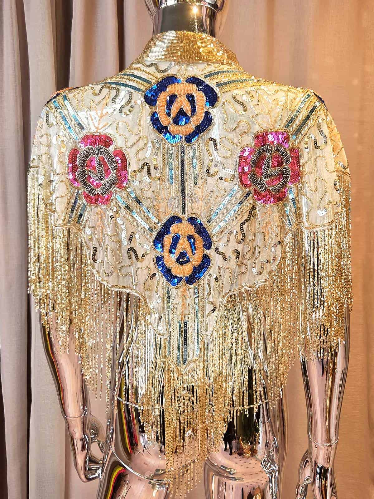 Perlekappe - antik guldlook med rosa og mørkeblå blomster