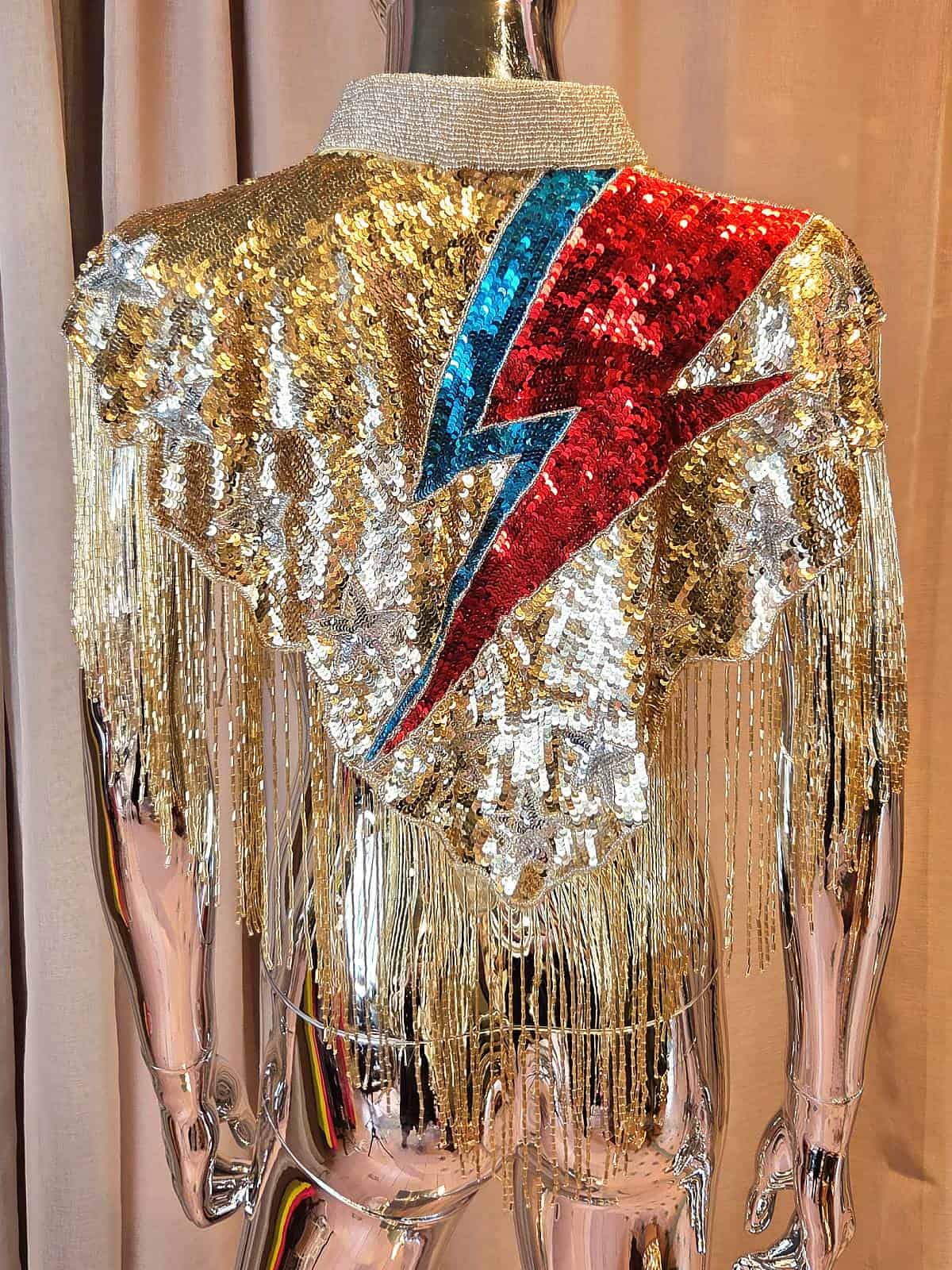 Perlekappe - Rødt og blåt Bowie lyn