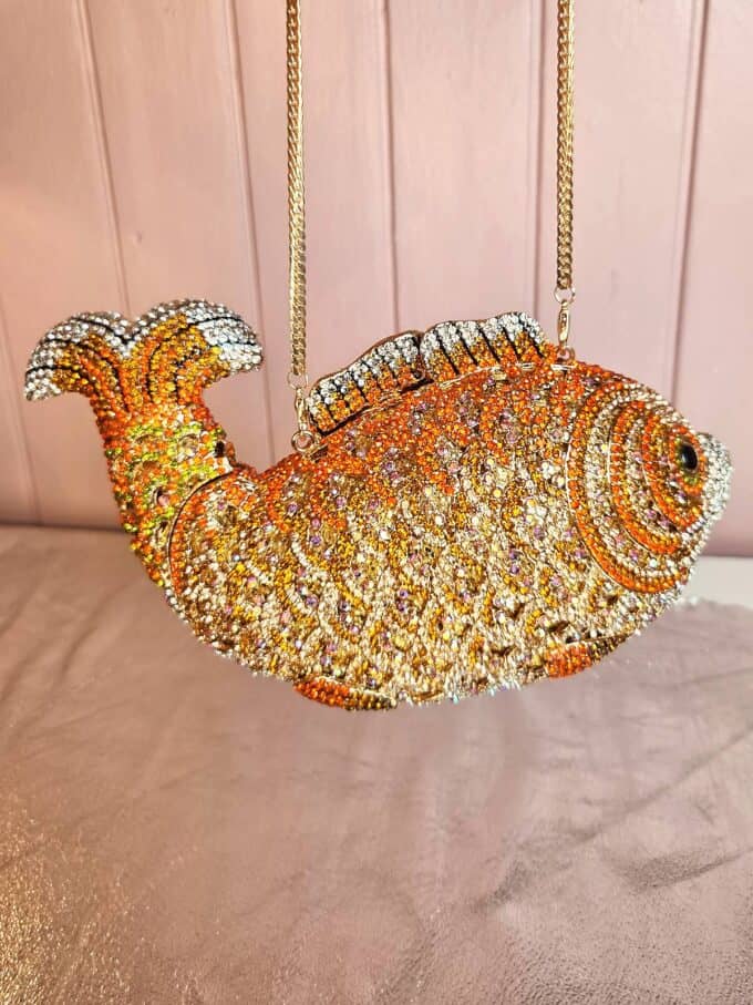 clutch med similisten formet som guldfisk - bagside