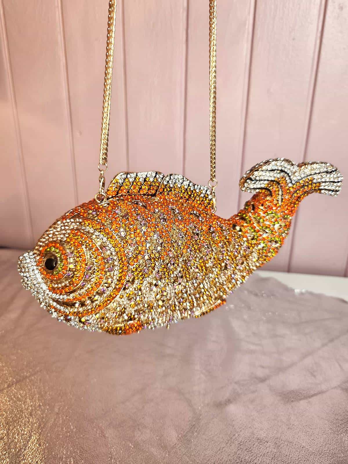 clutch med similisten formet som guldfisk