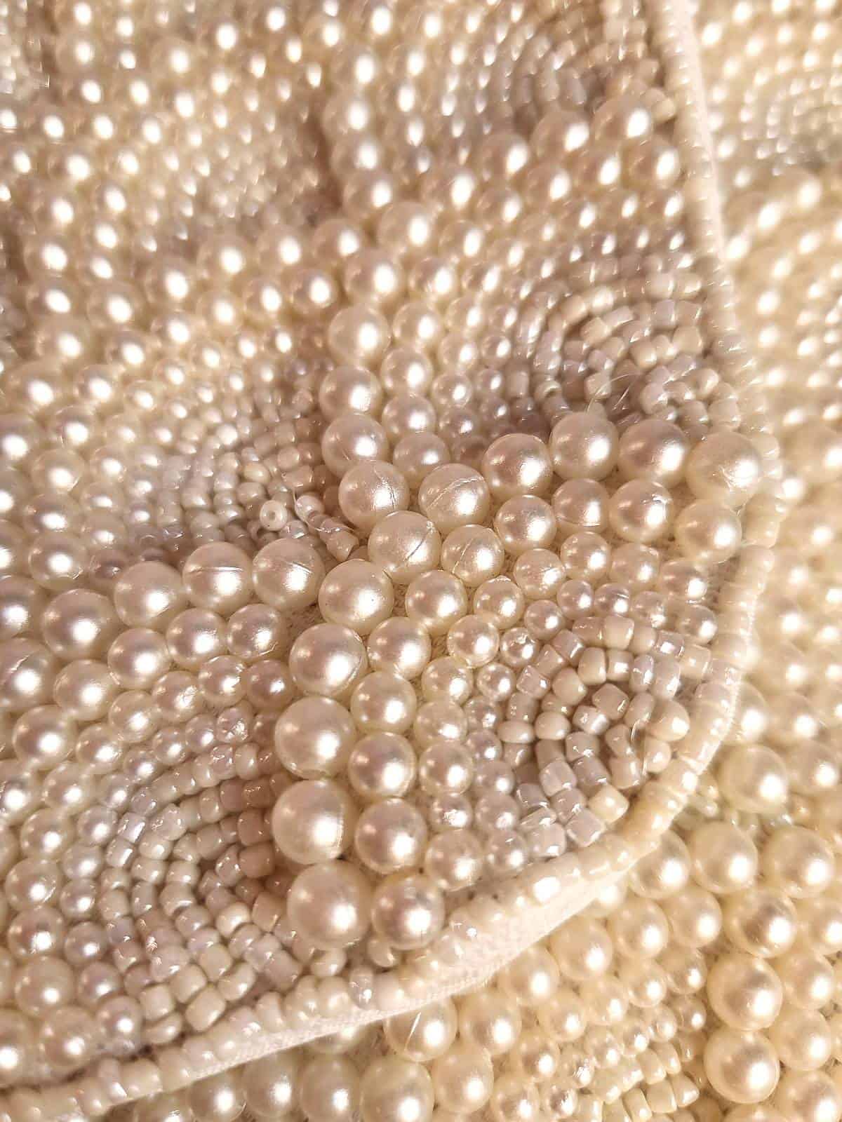 håndlavet clutch med perler hvid - detaljer