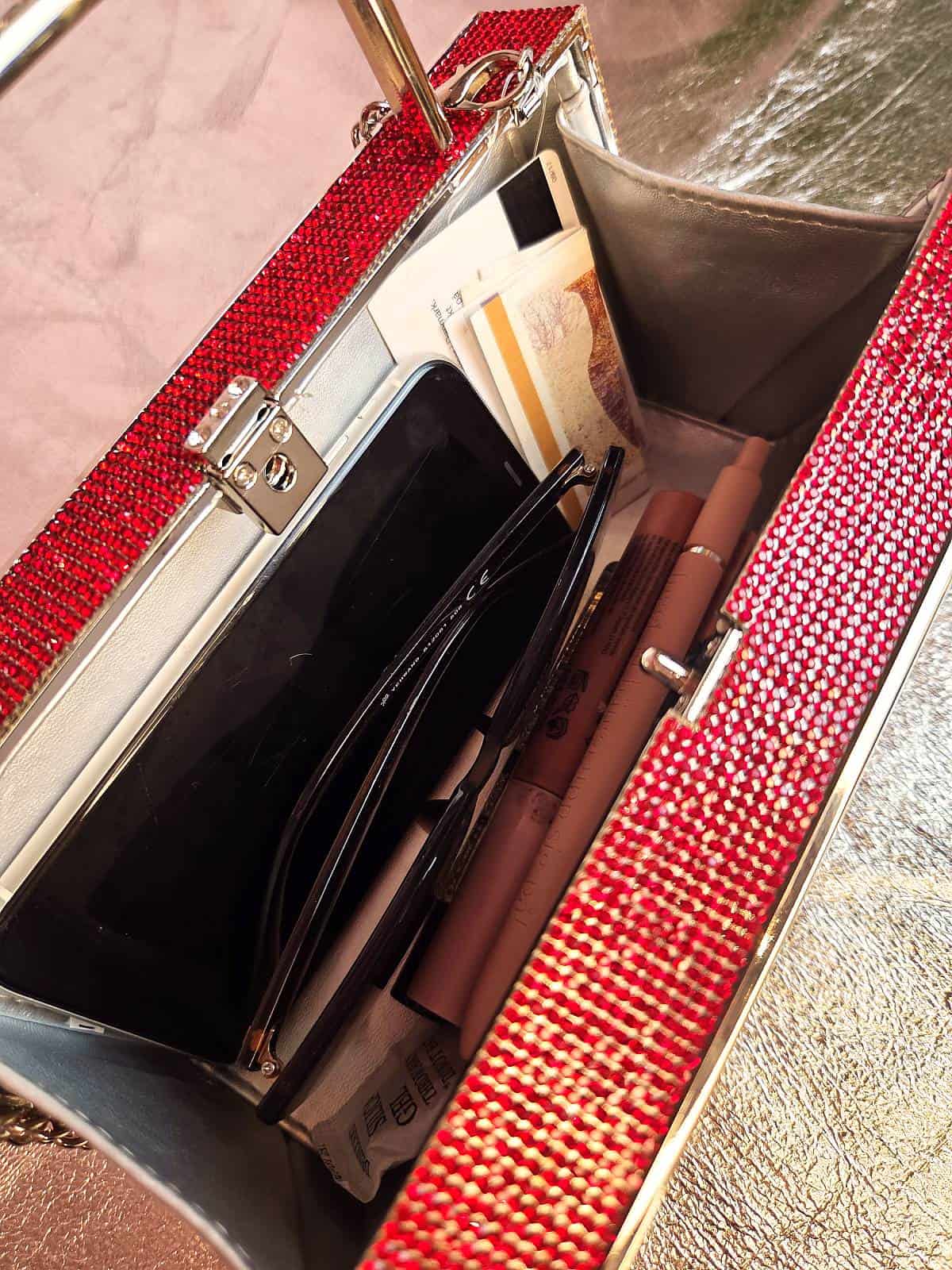 radio clutch rød indvendig