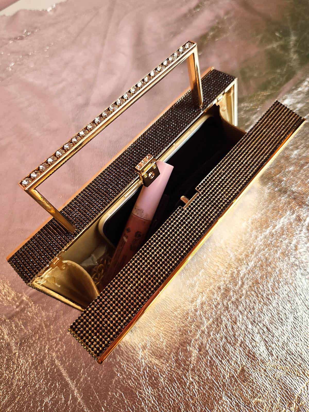 ghettoblaster clutch med similisten sort åben