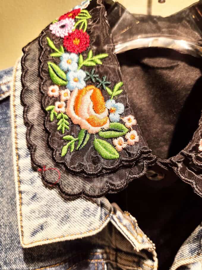 Krave sort blomster - detaljer