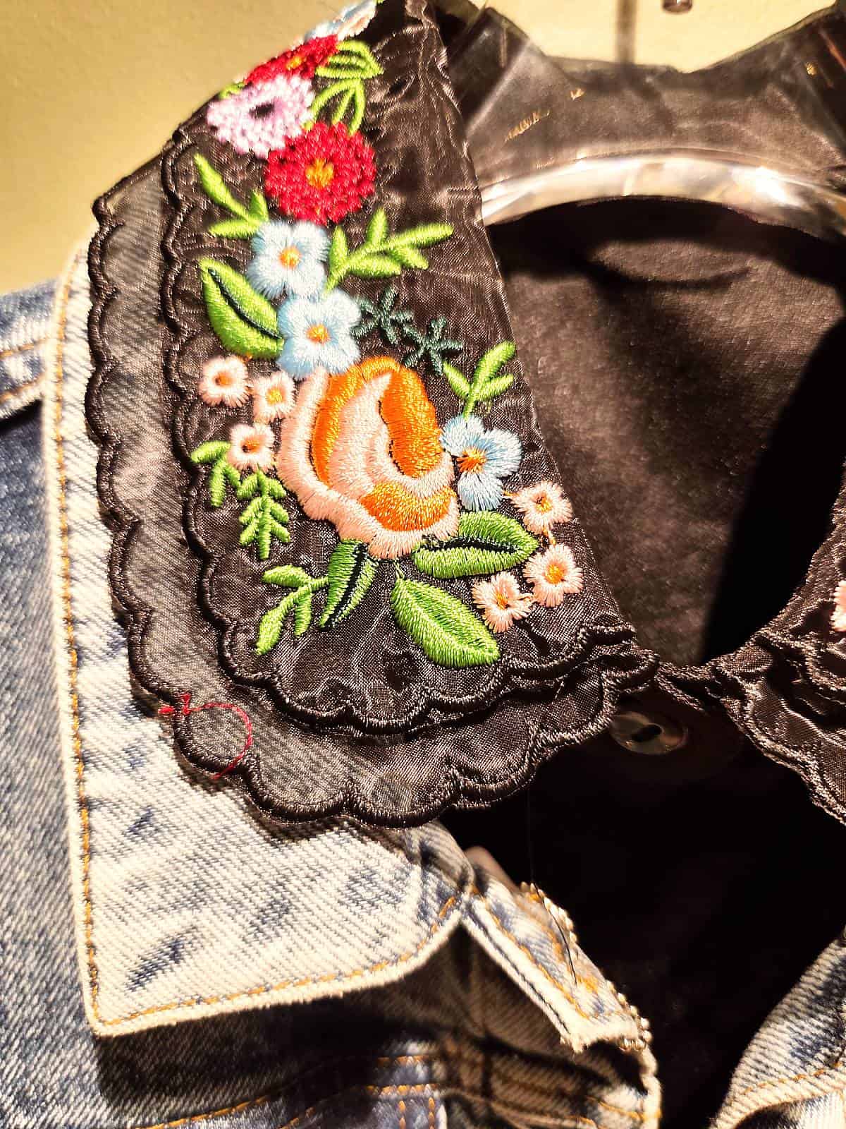 Krave sort blomster - detaljer