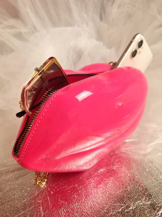 Lips clutch pink med indhold