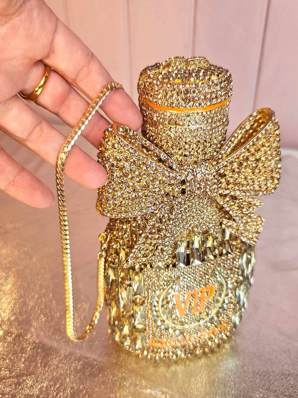 clutch guldflaske med kæderem