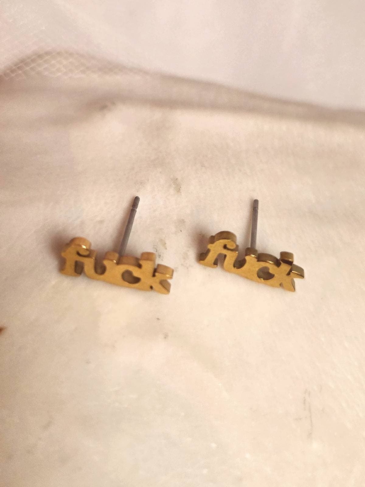 guldøreringe f u c k - detaljer 2