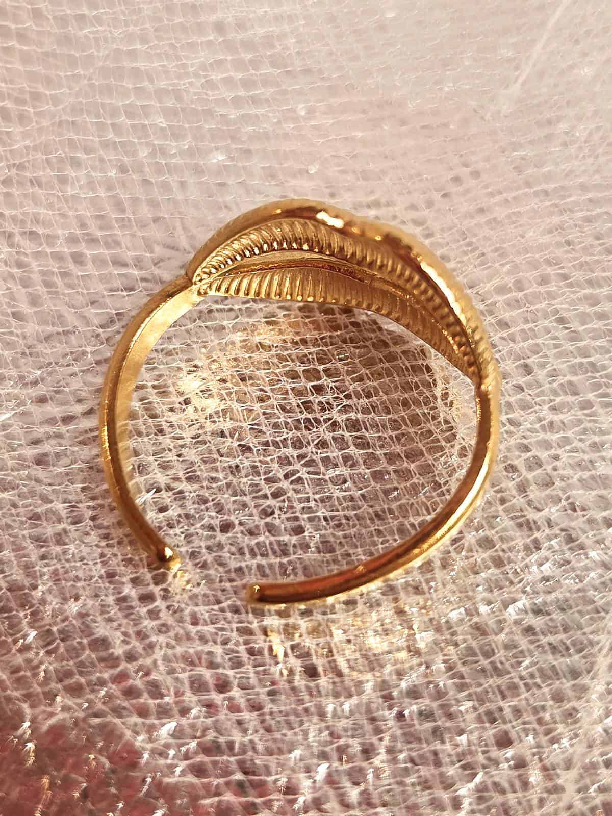 guldring lips - detaljer