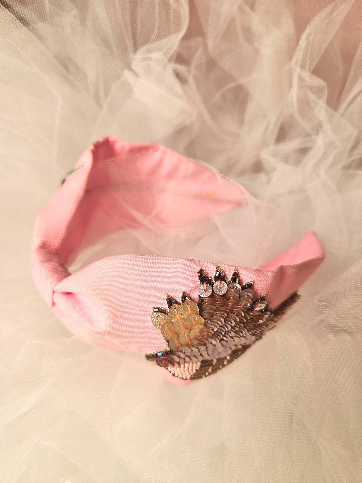 hårbøjle håndlavet lyserød med perlefugl - liggende