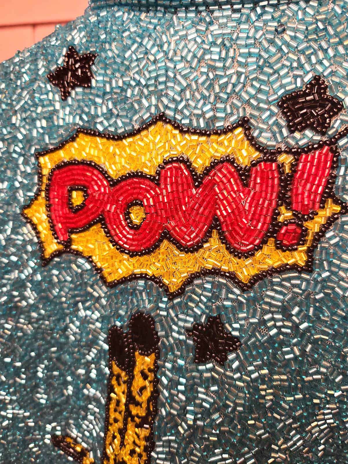 perlekappe guldfarvet kort - detaljer 2