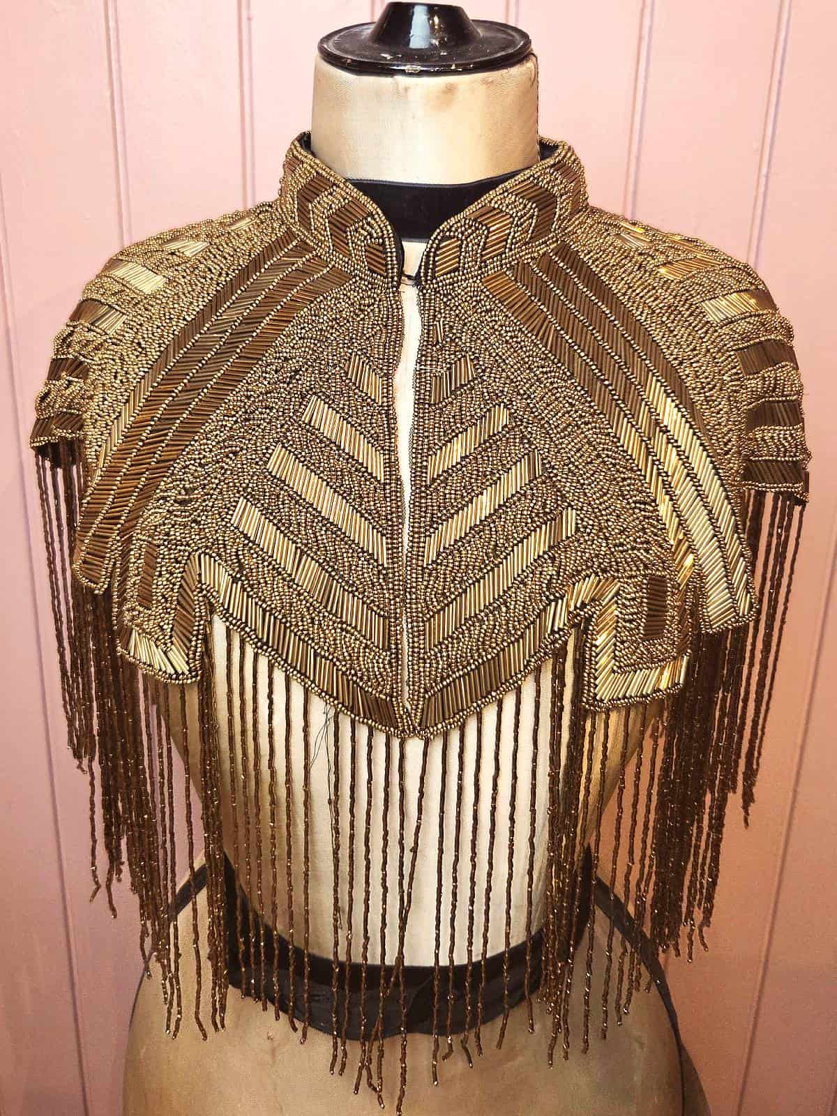 perlekappe guldfarvet kort - forfra