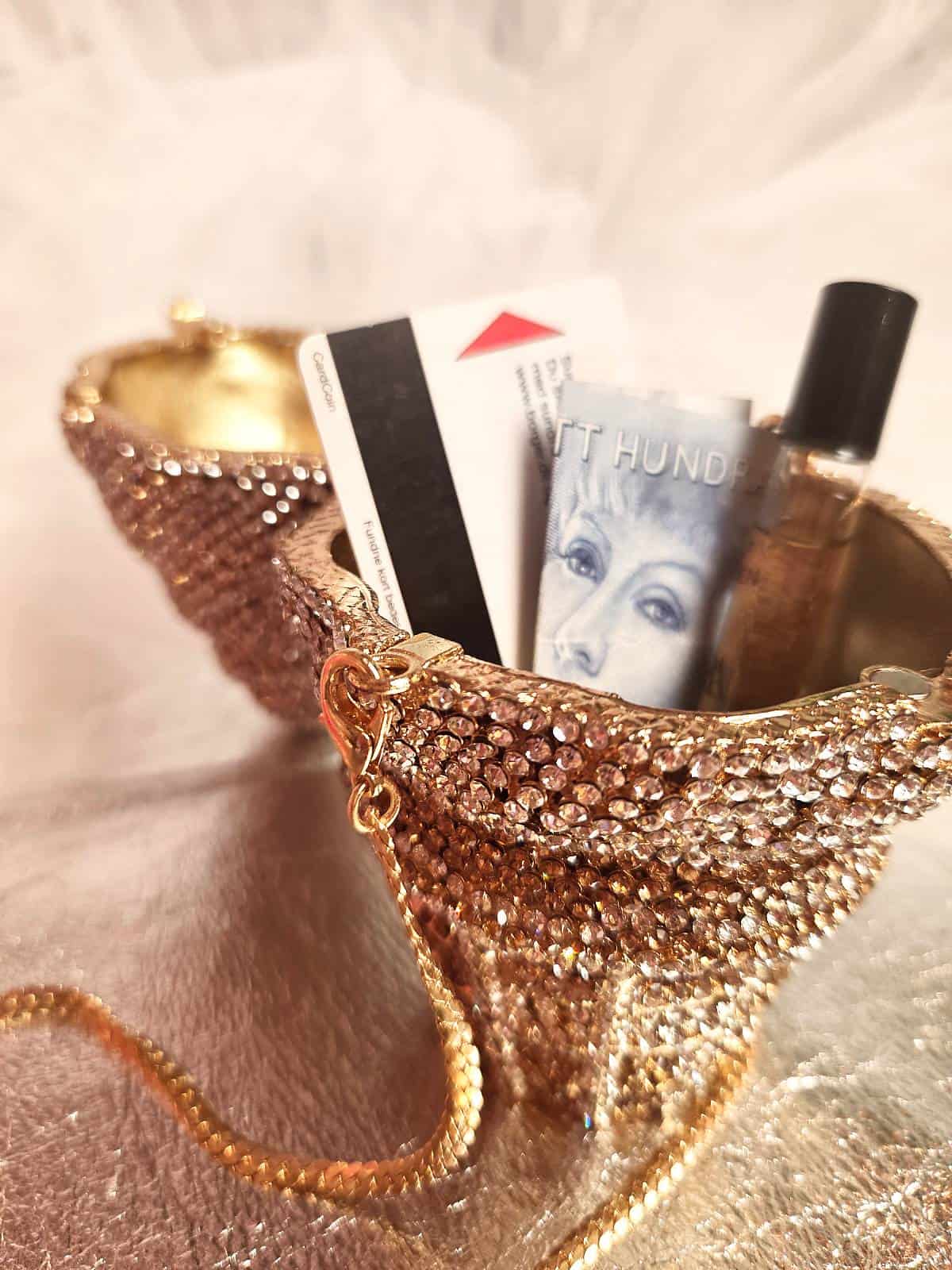 similiclutch is - helt åben