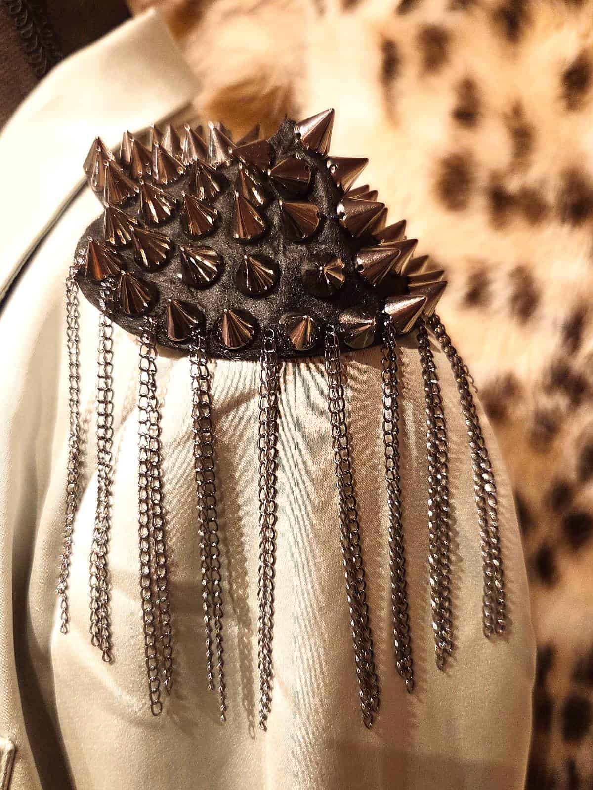 Epauletter nitter gunmetal closeup