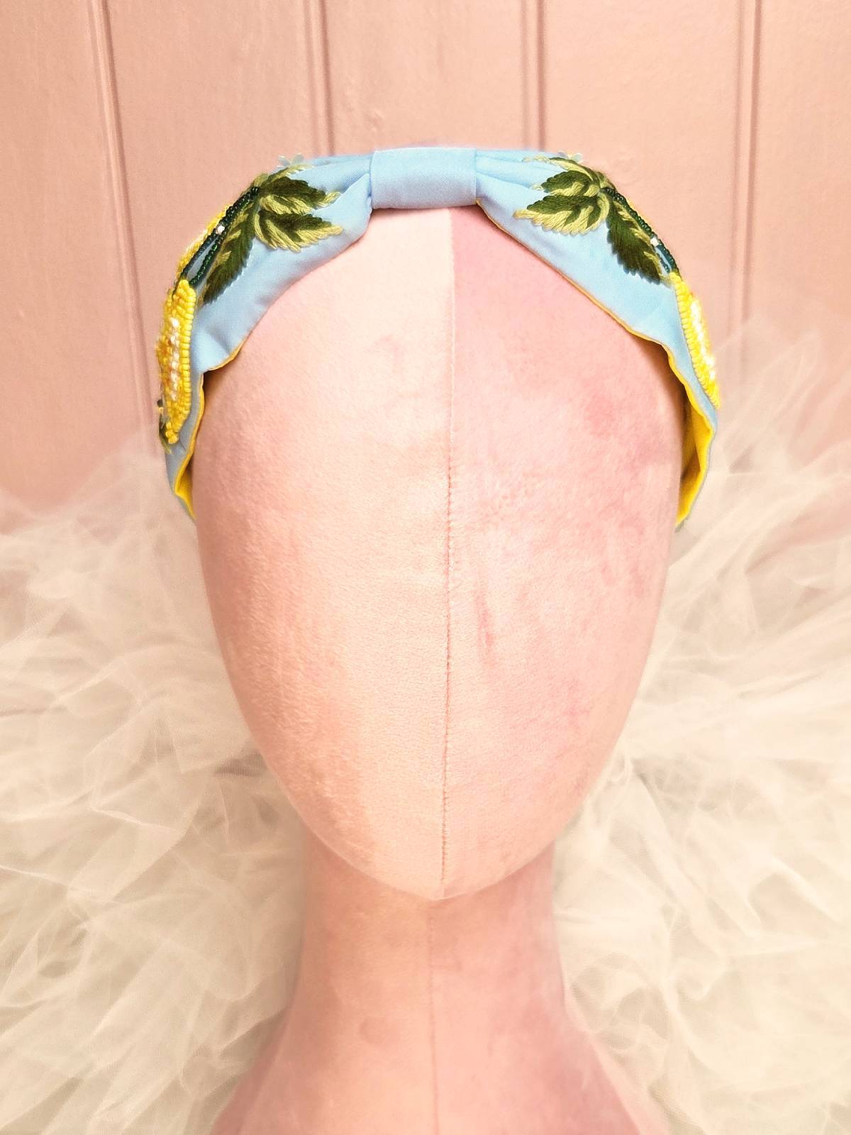 Hårbøjle håndlavet gul lyseblå med citroner - forfra