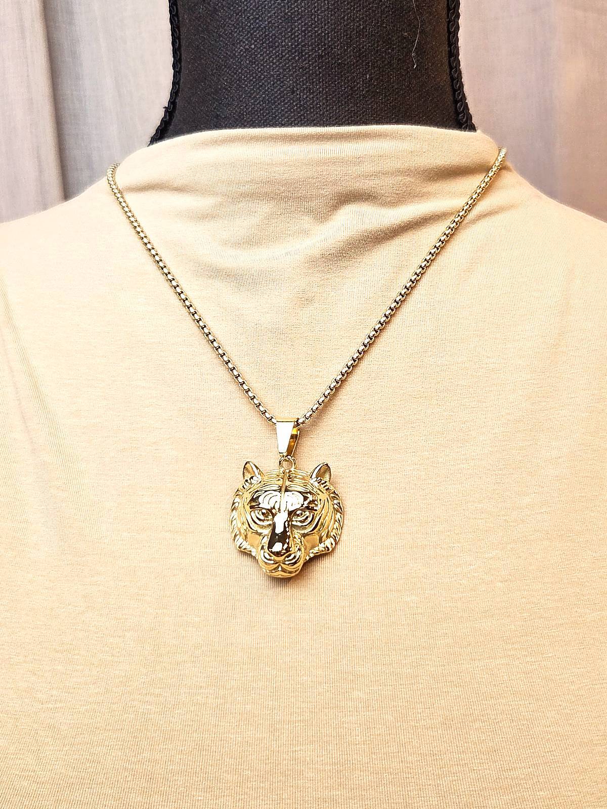 Halskæde med tigerhoved i guldfinish