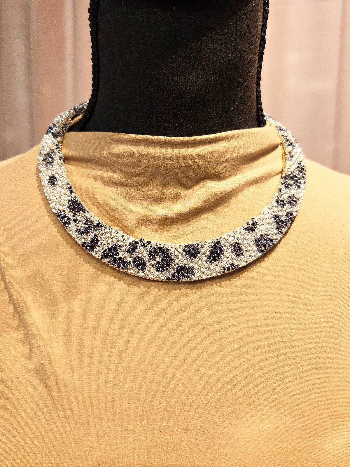 Perlekæde sneleopard