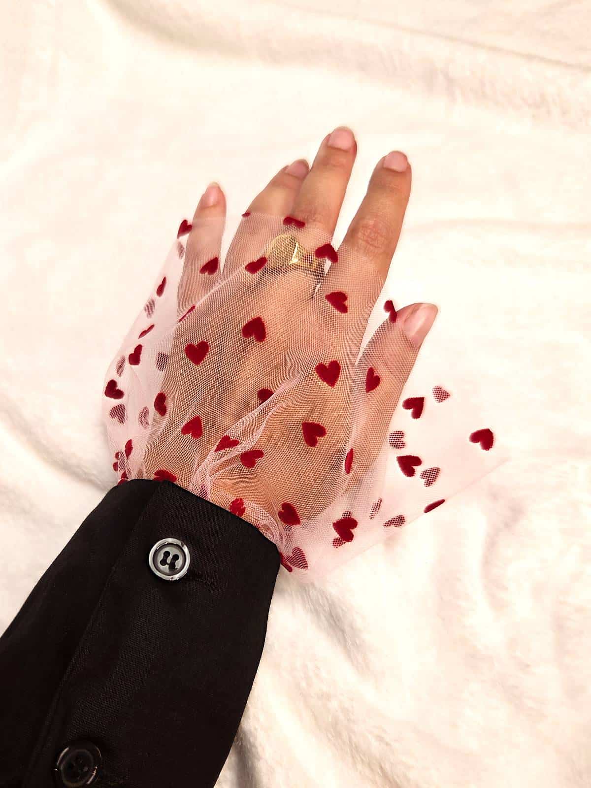 håndledsmanchetter hvide røde hjerter