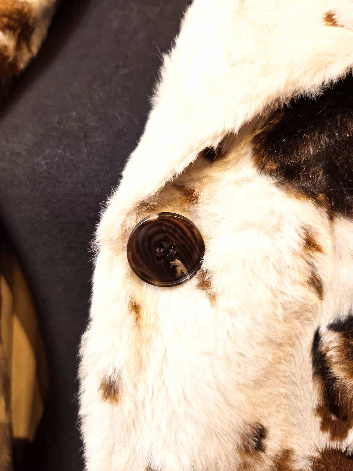 hunkøn lang pels close up knap