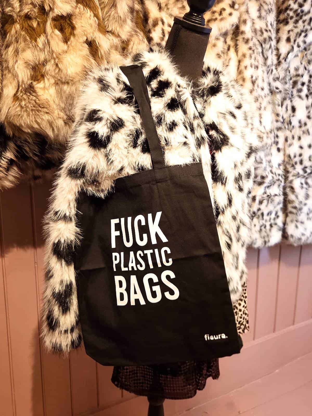 mulepose fuck plastic bags