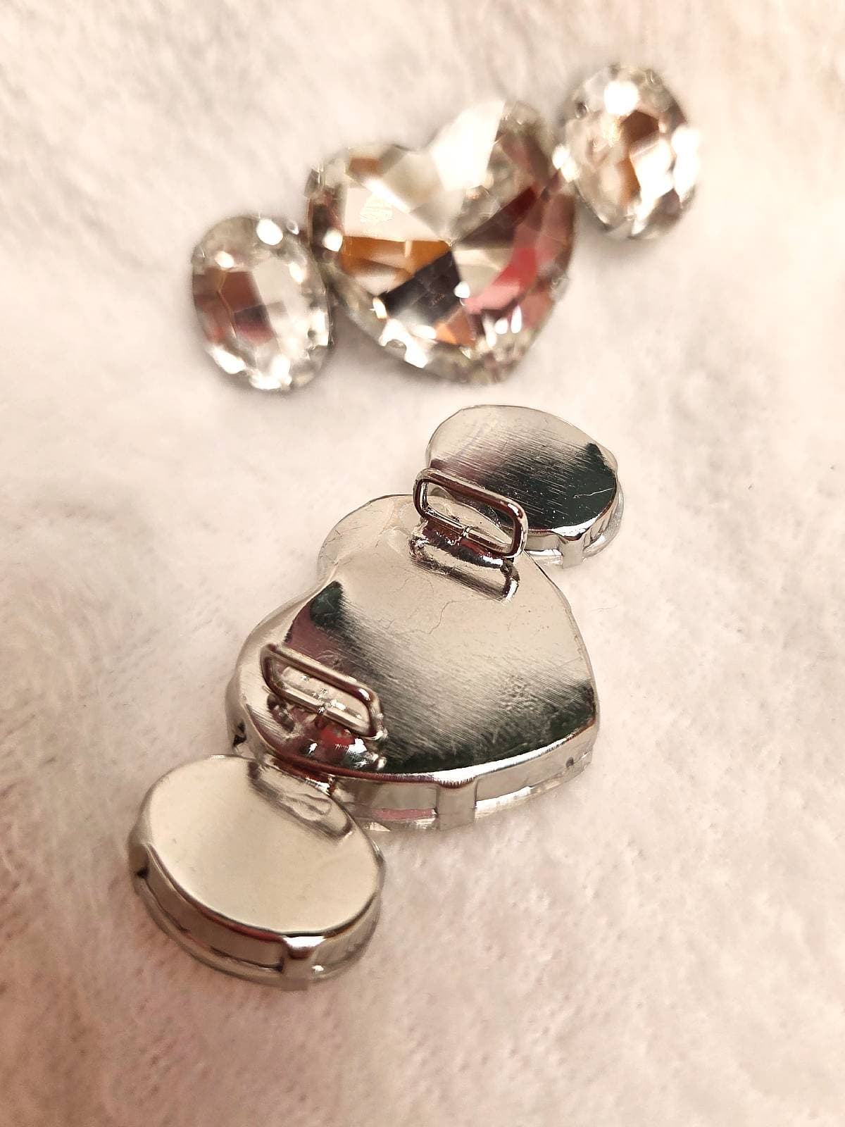 skoklips hvide sten hjerte bagfra