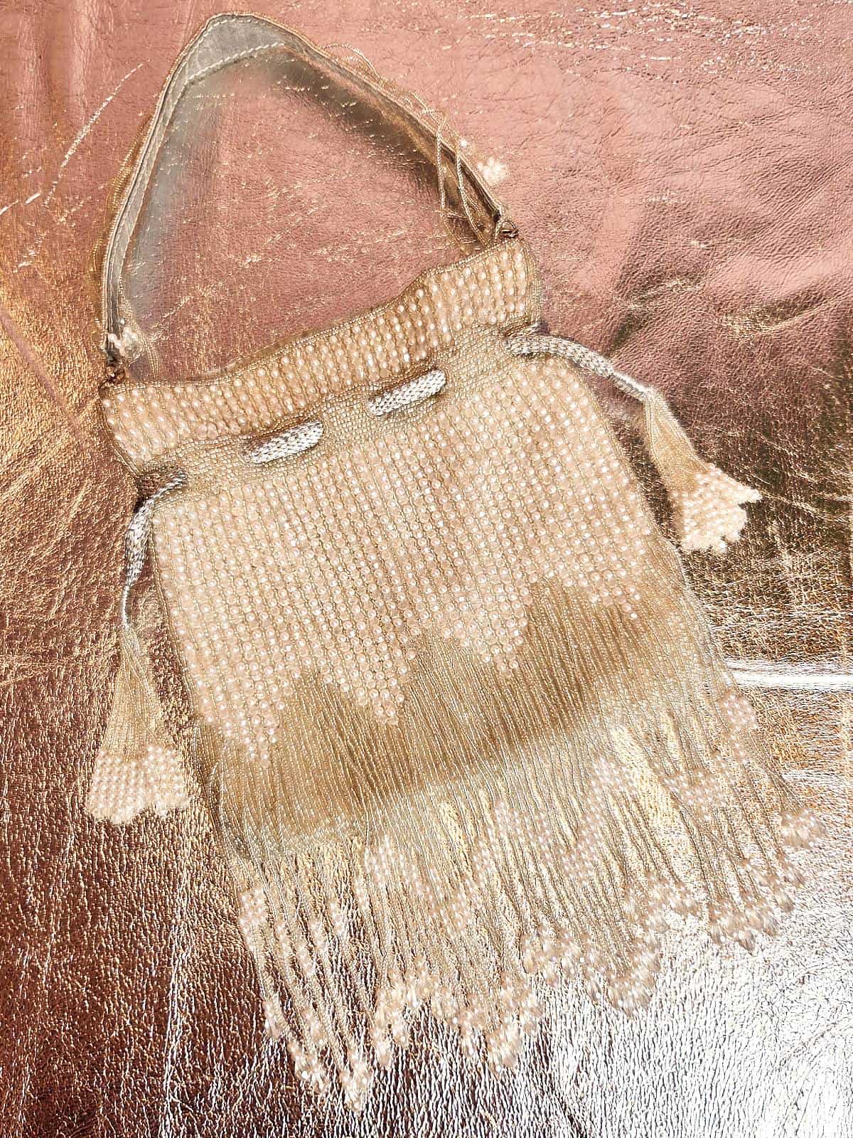 taske håndlavet perletaske hvid - liggende