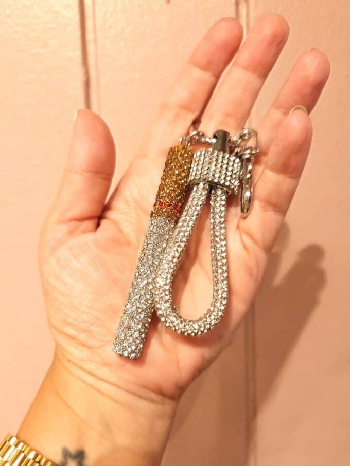 Chunky keycharm cigaret størrelse
