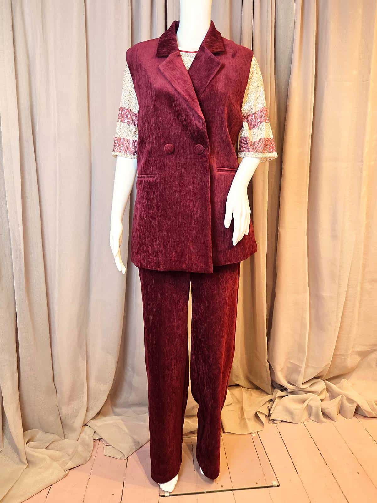 bordeaux vest lukket