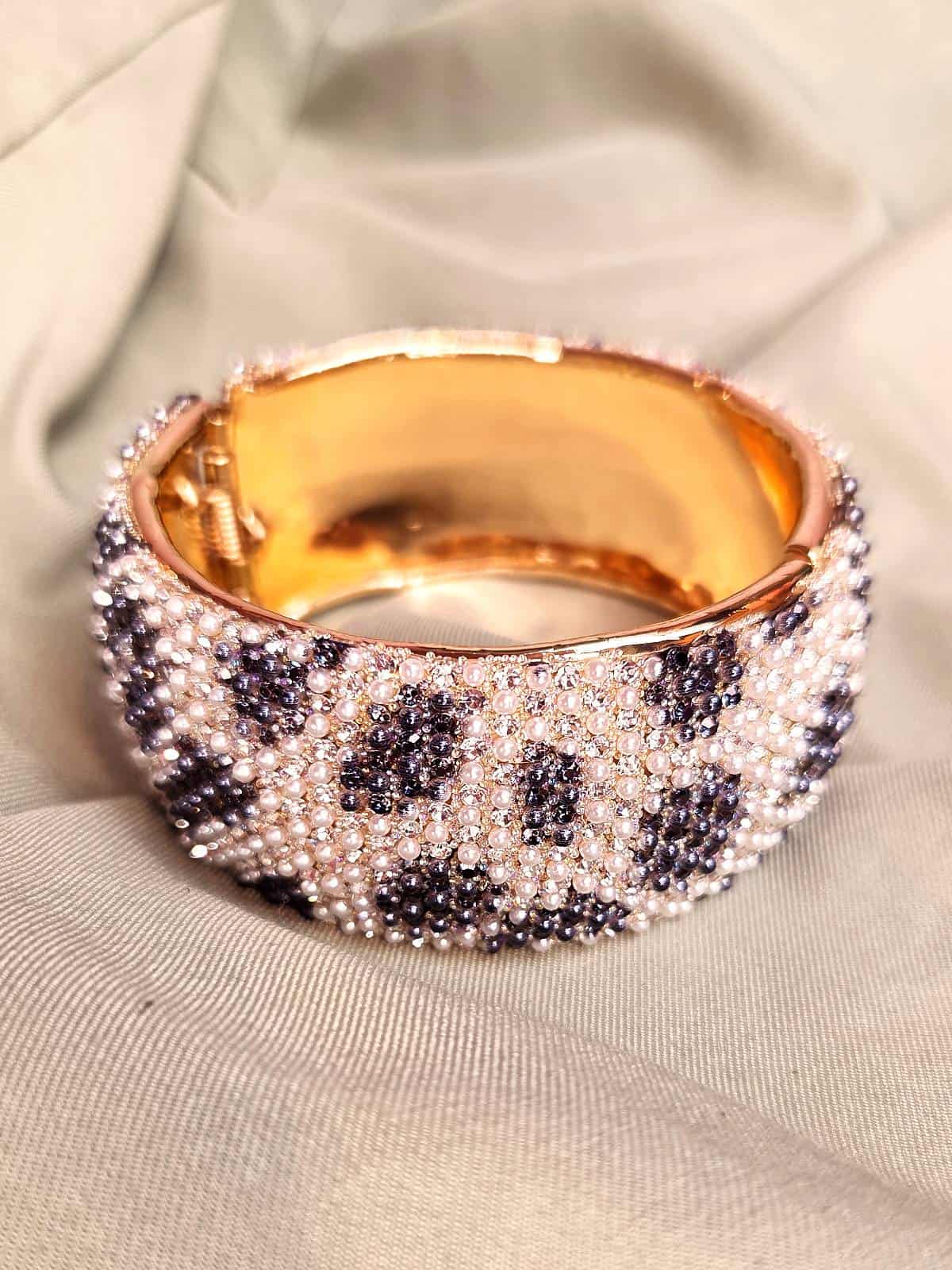 hvid leopard bangle