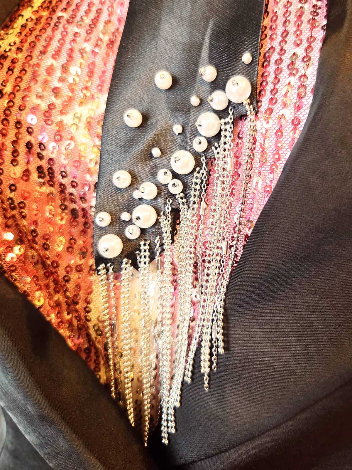 slips med perler og kæder - detaljer 2