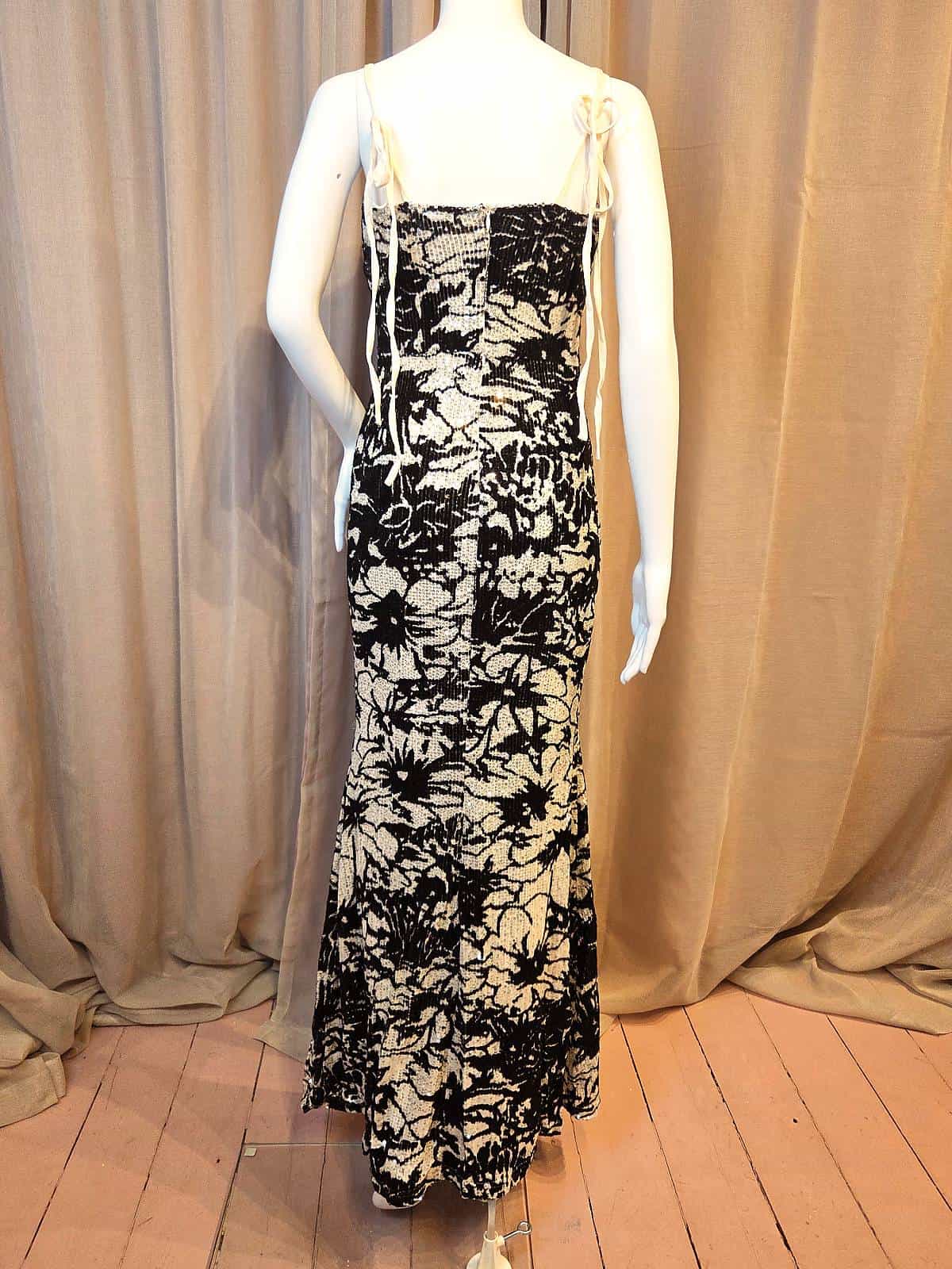 Blomstret pailletkjole lys - ryg