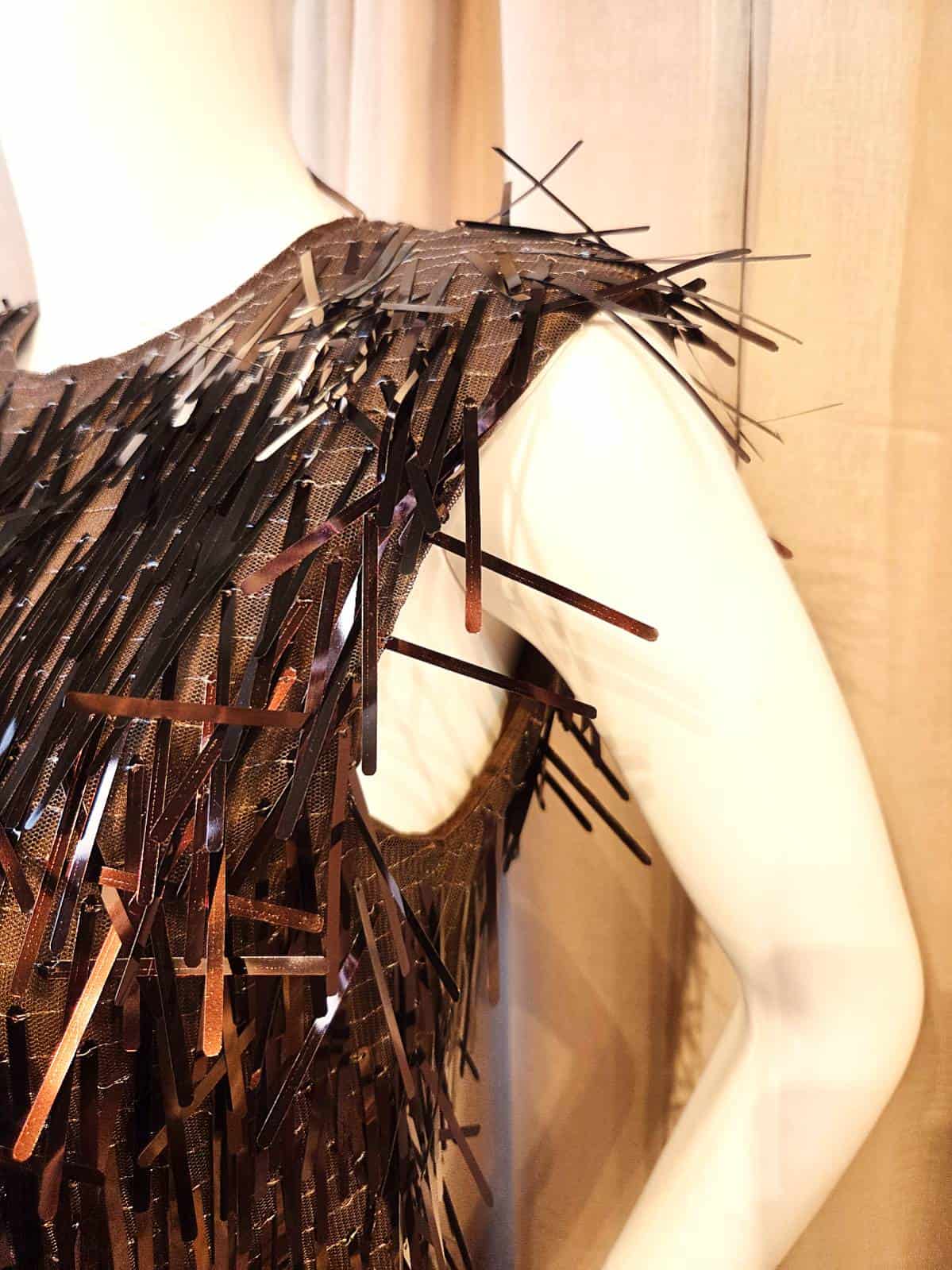 Fringe-Pailet Kjole Mokka - detaljer (1)