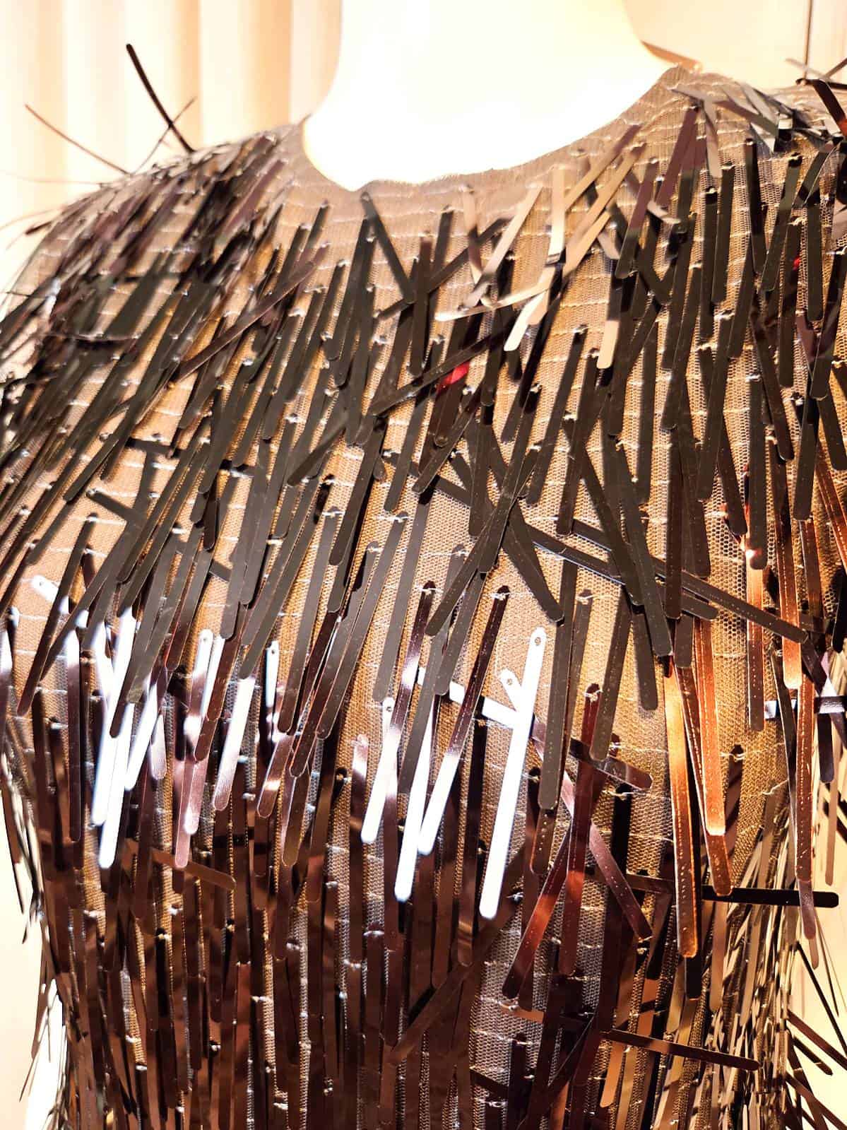 Fringe-Pailet Kjole Mokka - detaljer