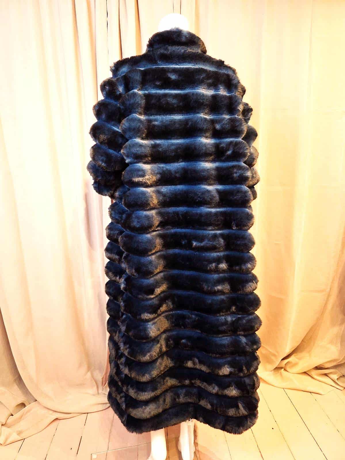 Pels stribet lang blå - bagfra