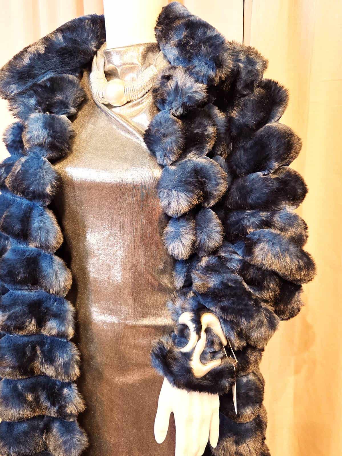 Pels stribet lang blå - detaljer