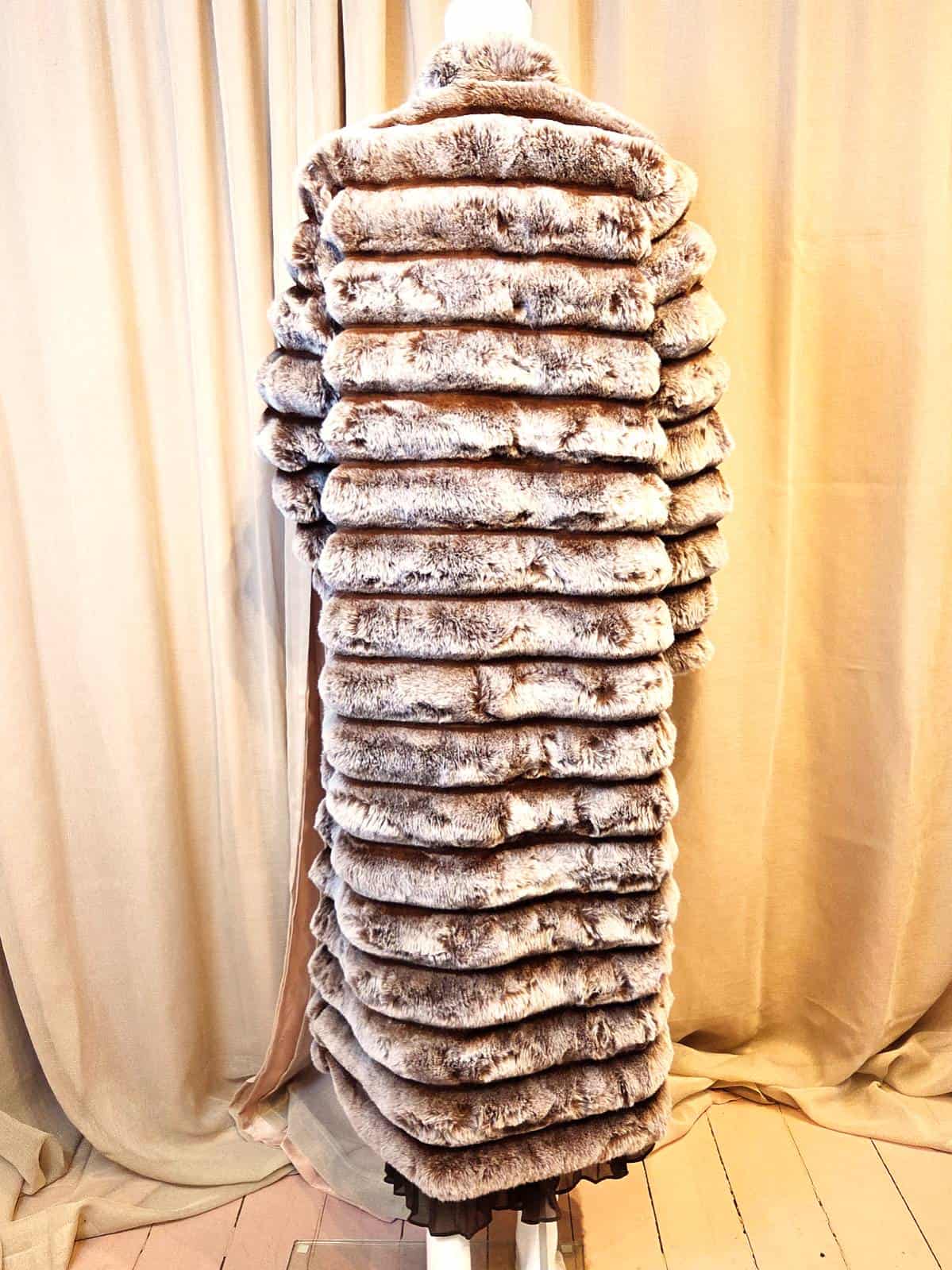 Pels stribet lang brun - bagbra