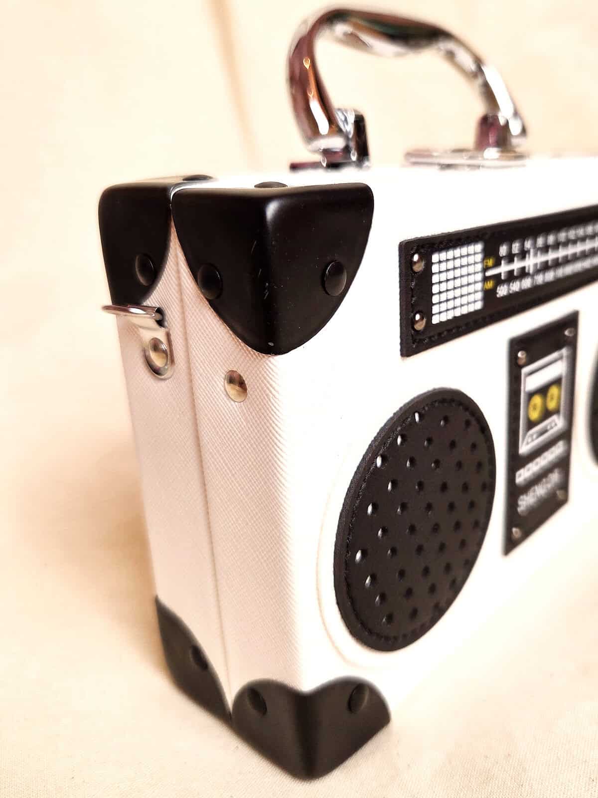boombox clutch hvid detaljer