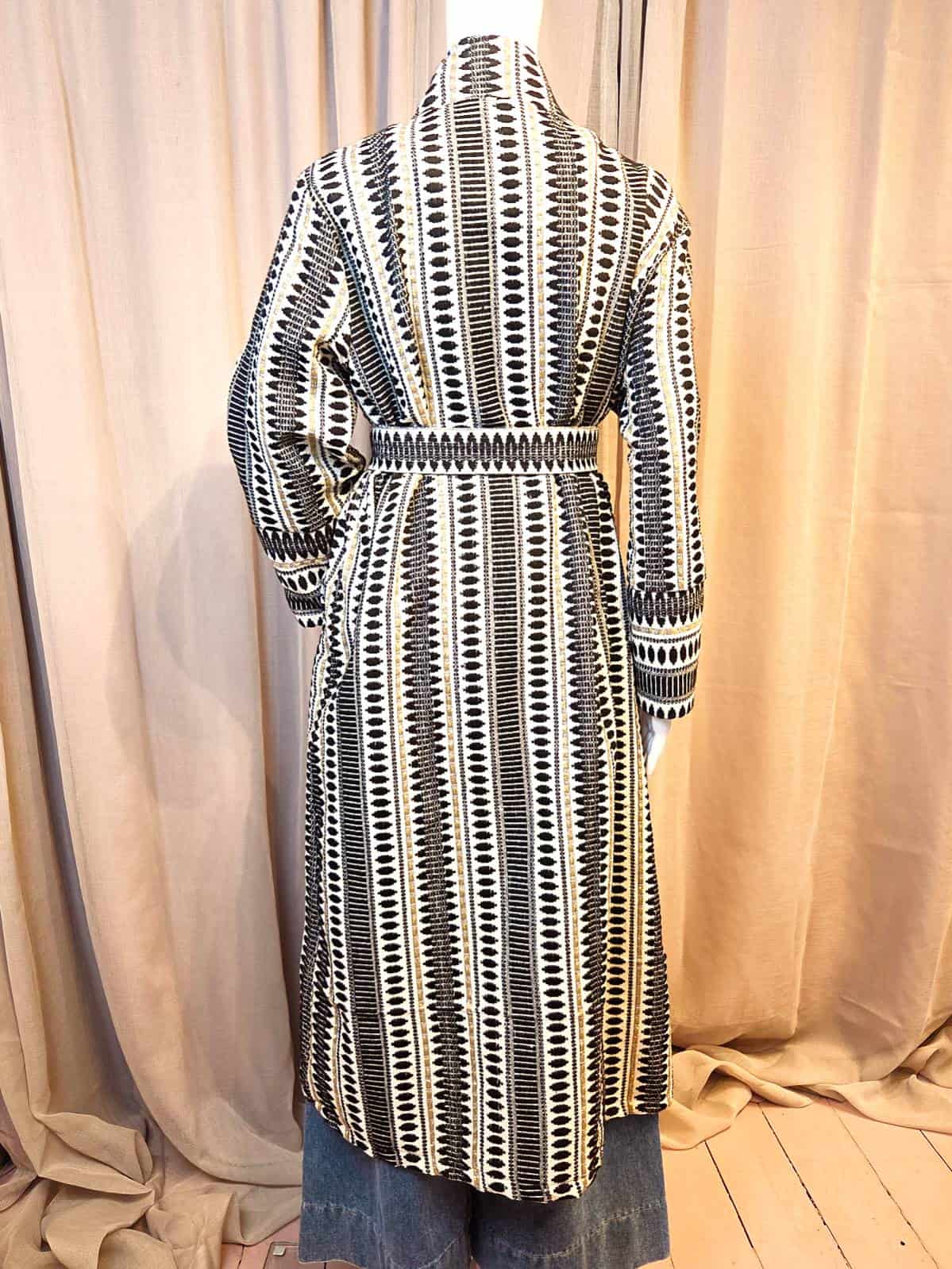 håndvævet kåbe - bagside