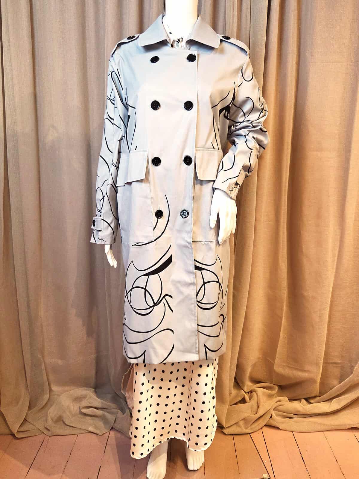 jakke grå med print - lukket (1)