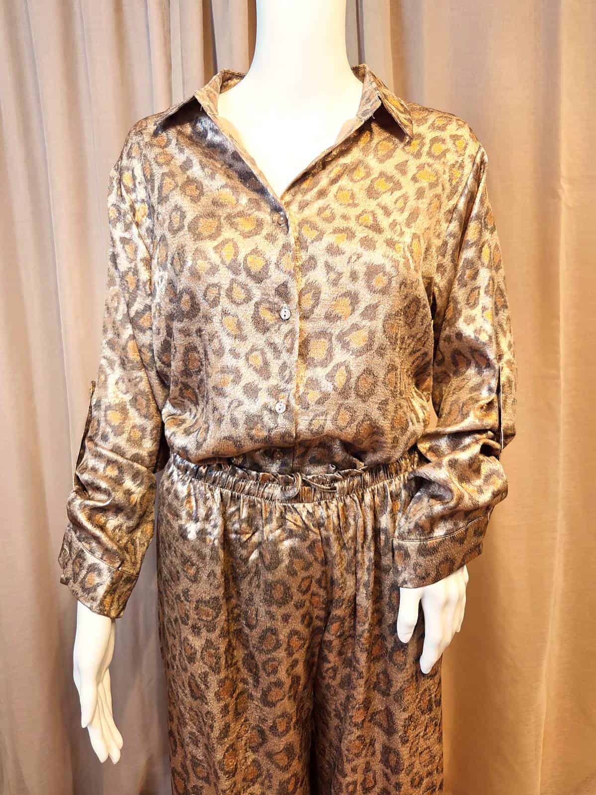 loungesæt leopard lys - skjorte (1)