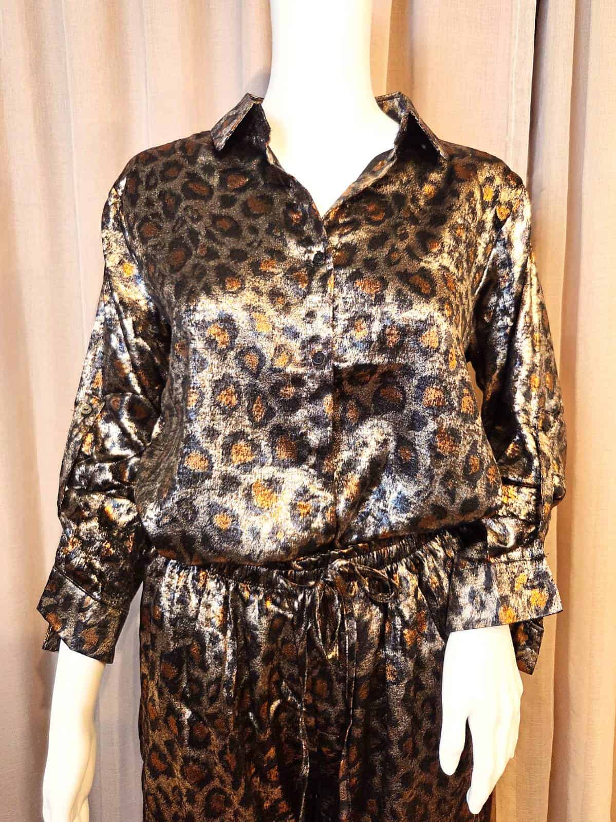 loungesæt leopard mørk - skjorte