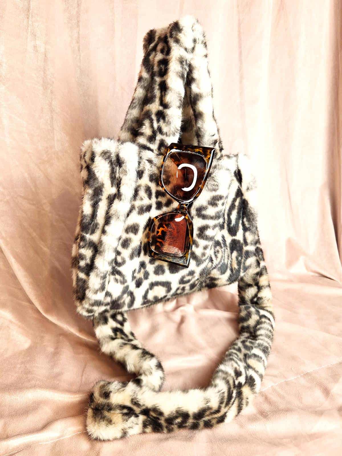 pelstaske lille leopard - størrelse