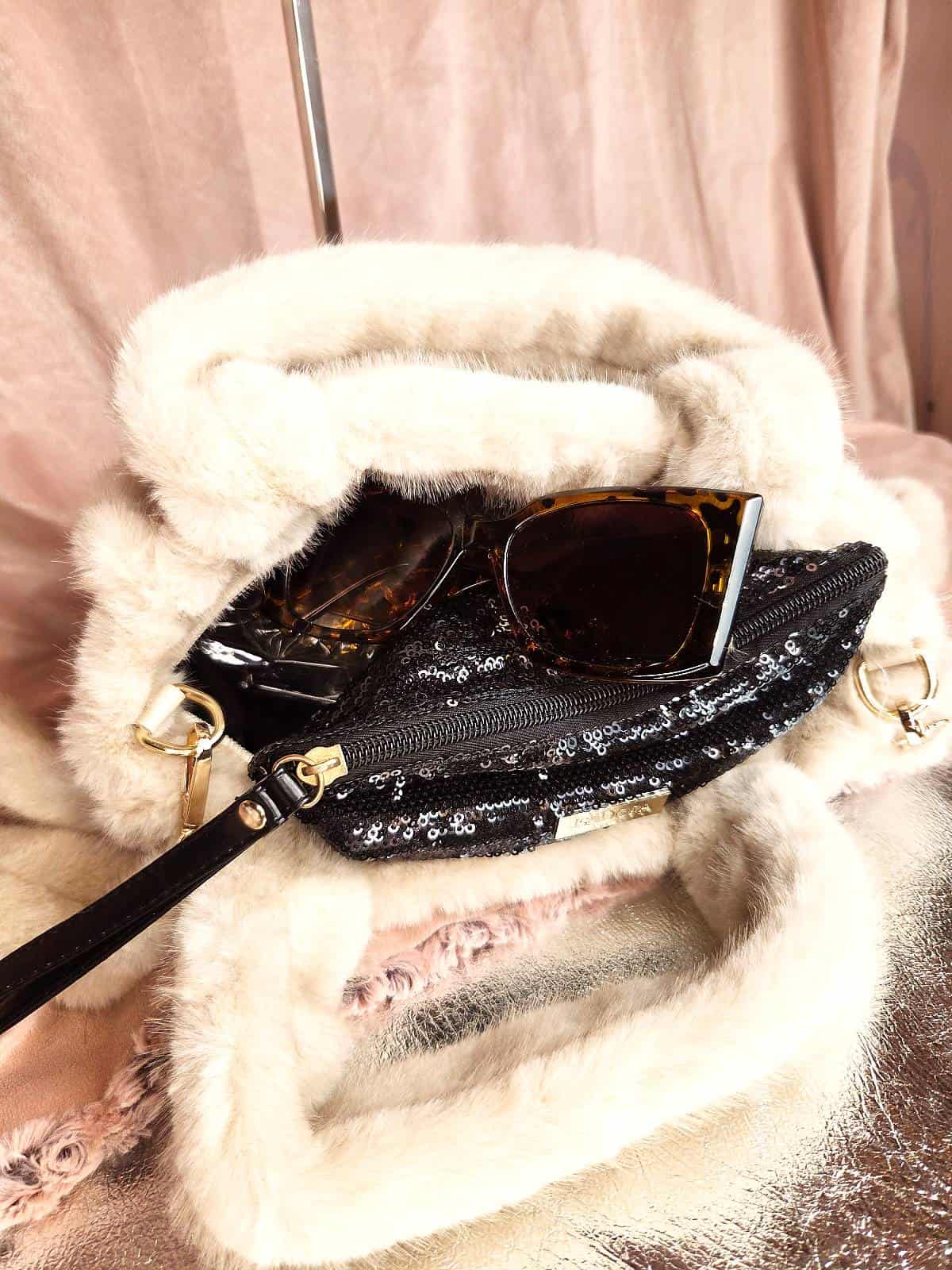 pelstaske lille lys - indhold