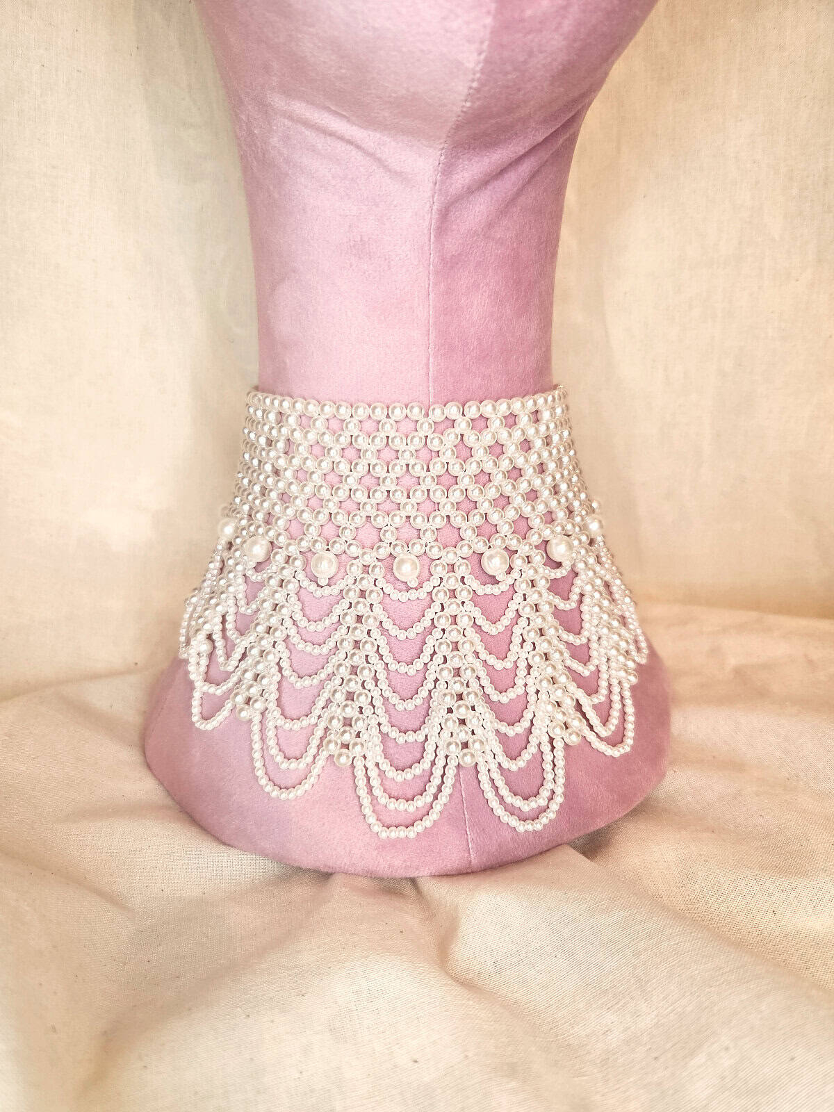 perlechoker høj hals