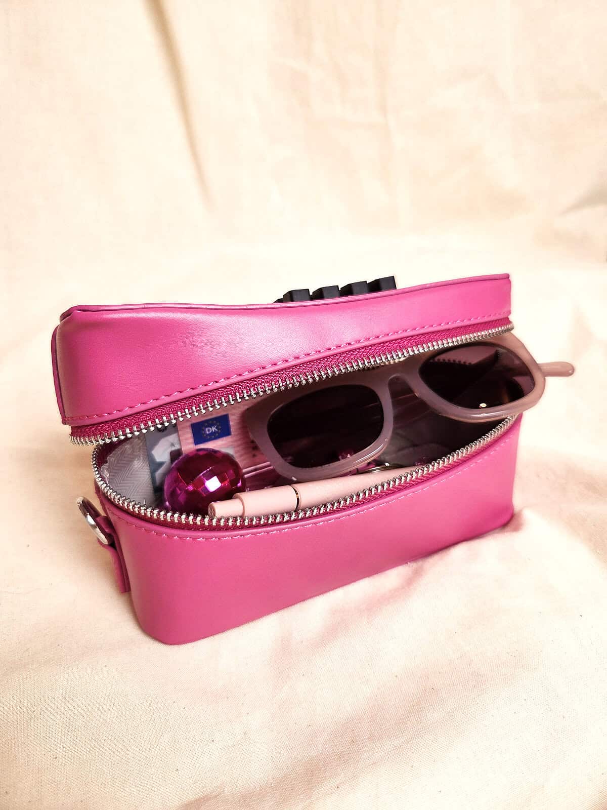 pink mobil taske åben