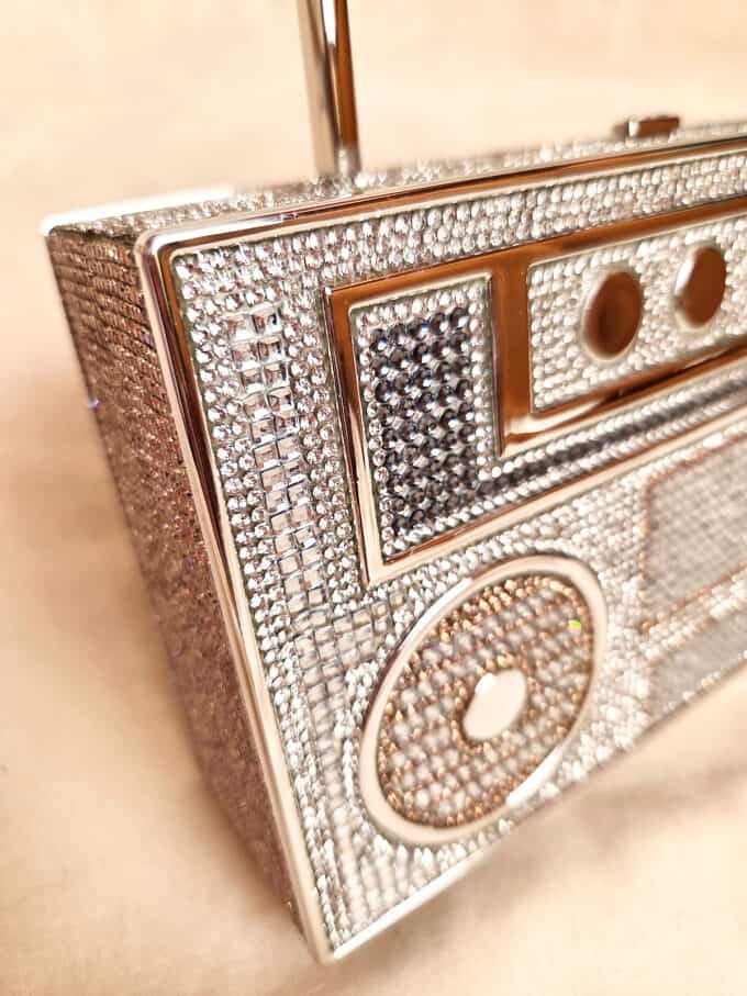 simili clutch boombox detalje
