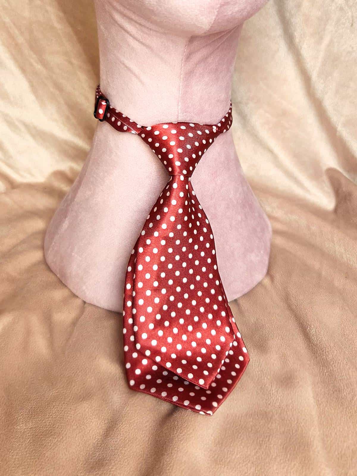 slips mini bordeaux prikket