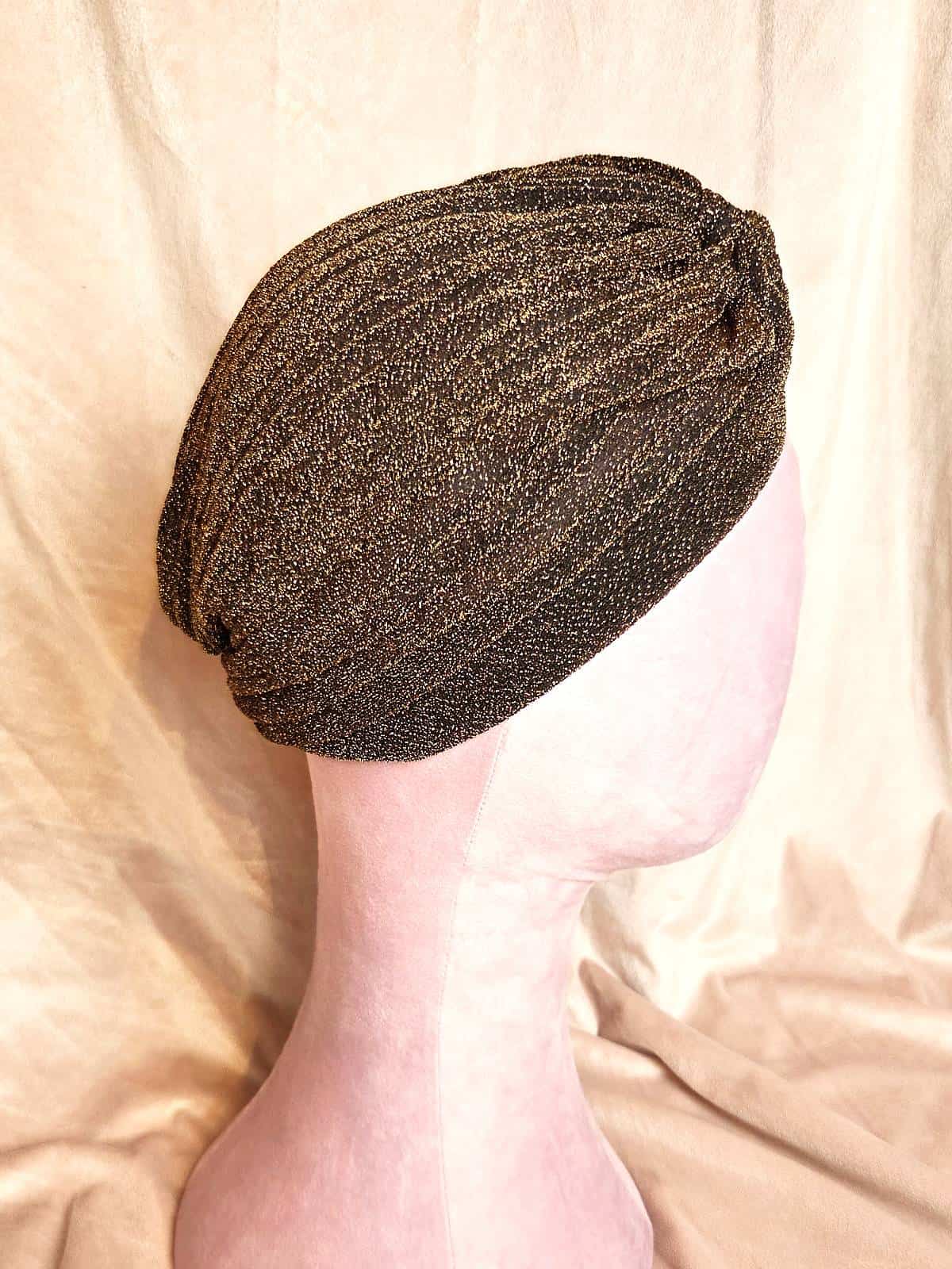 turban sort guldglimmer - fra siden