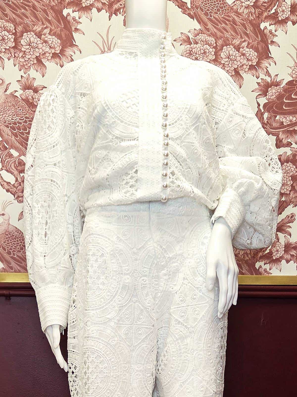 blondebluse hvid - knappet